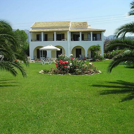 Eleftheria Studios And Apartments Acharavi  Bagian luar foto