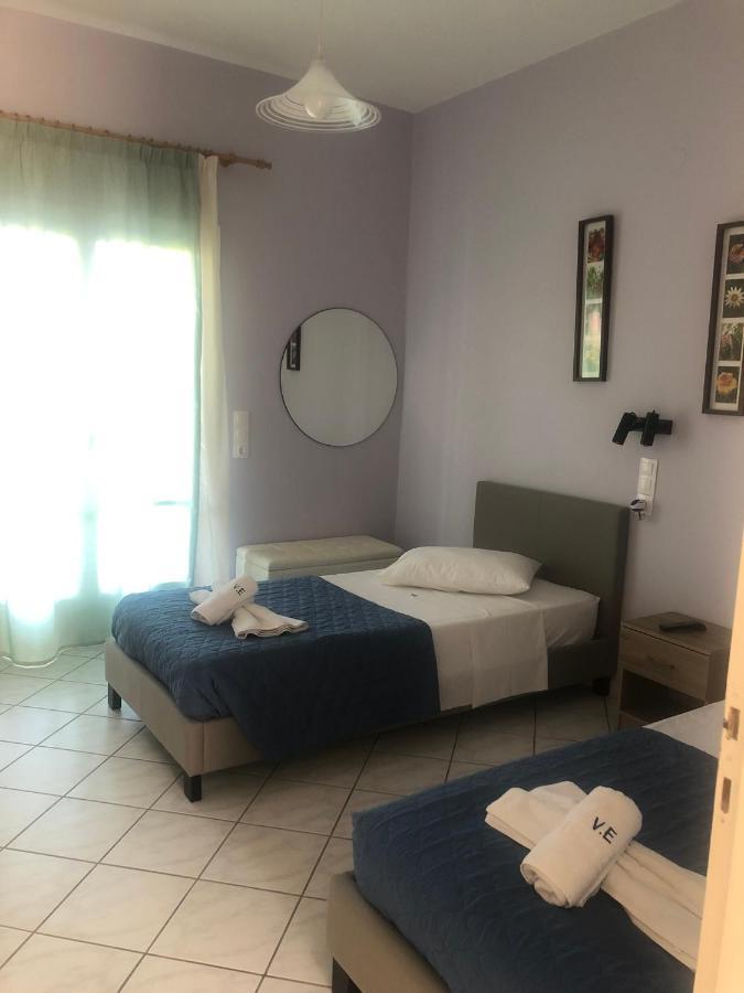 Eleftheria Studios And Apartments Acharavi  Bagian luar foto