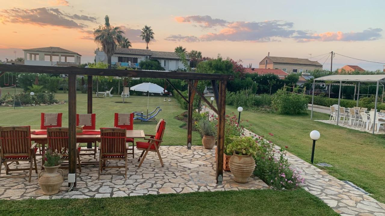 Eleftheria Studios And Apartments Acharavi  Bagian luar foto