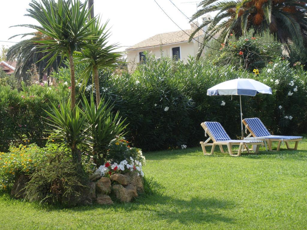 Eleftheria Studios And Apartments Acharavi  Bagian luar foto